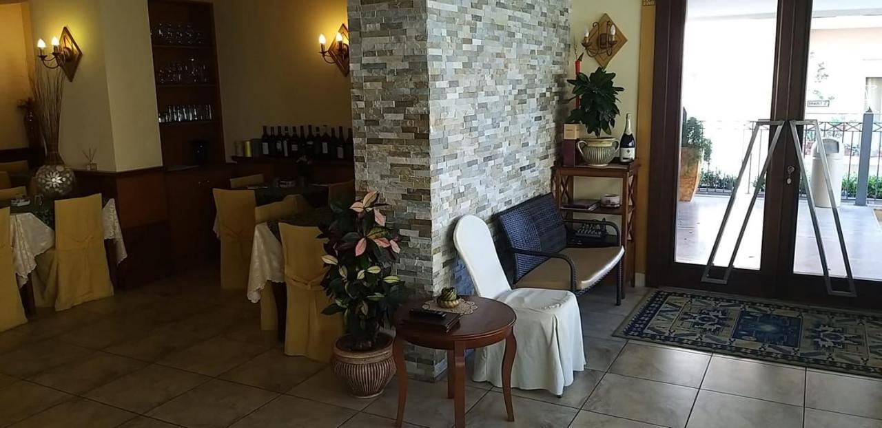 Hotel La Conca Вілла-Сан-Джованні Екстер'єр фото