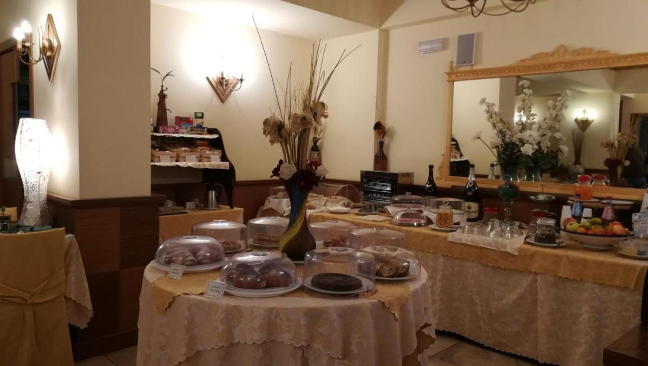 Hotel La Conca Вілла-Сан-Джованні Екстер'єр фото