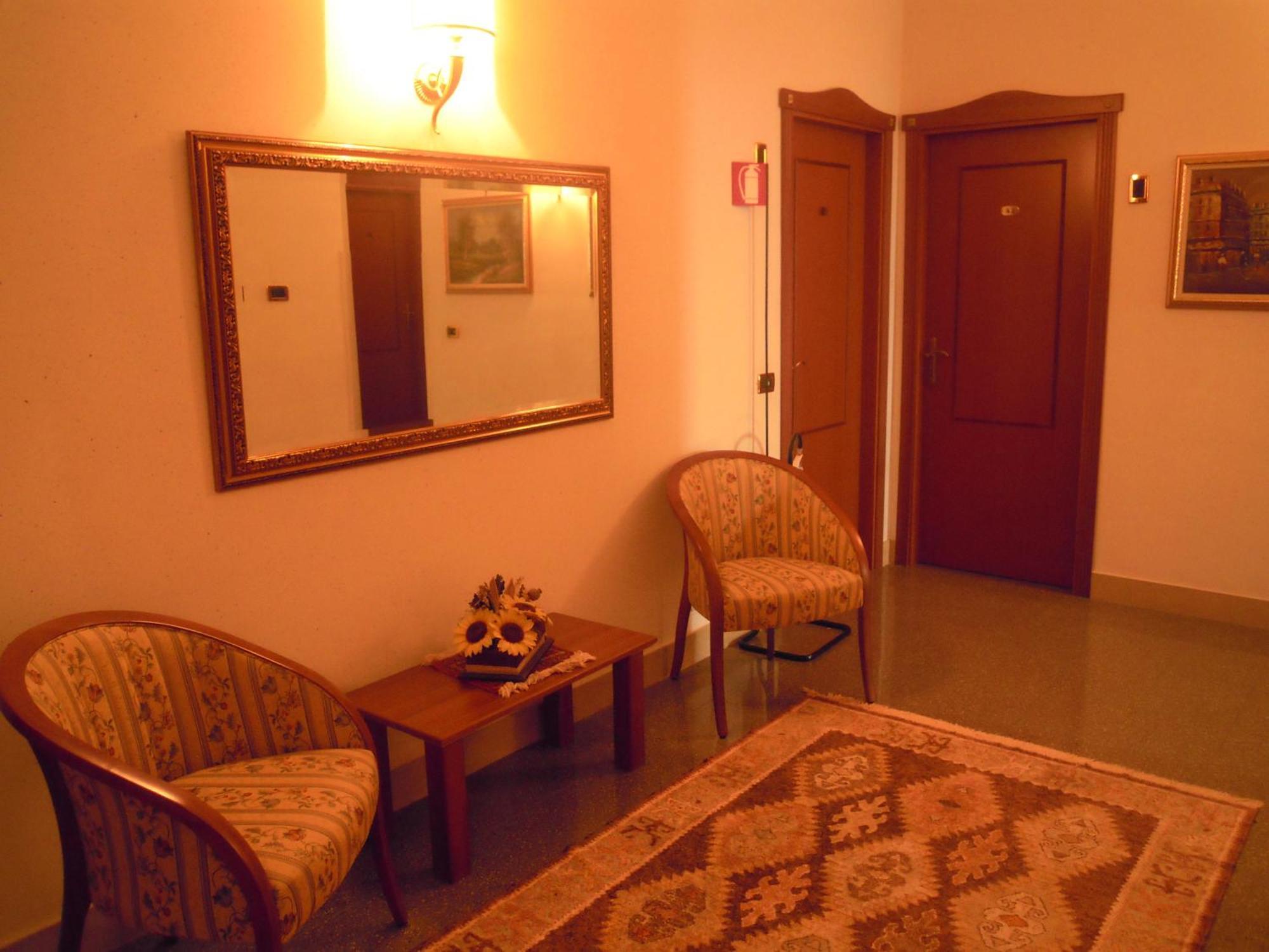 Hotel La Conca Вілла-Сан-Джованні Екстер'єр фото